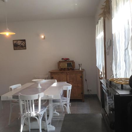 Maison De Vacances Jocelyne Lauris المظهر الخارجي الصورة